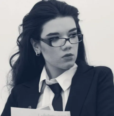 Камилла, выпускница курса